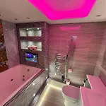 Luxury Bradford (West Yorkshire)