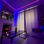 Luxury Apartment *